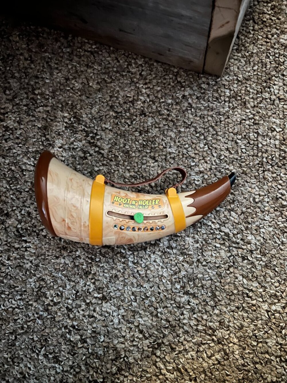Toysmith Hoot N Holler Animal Caller Horn Toy Tested